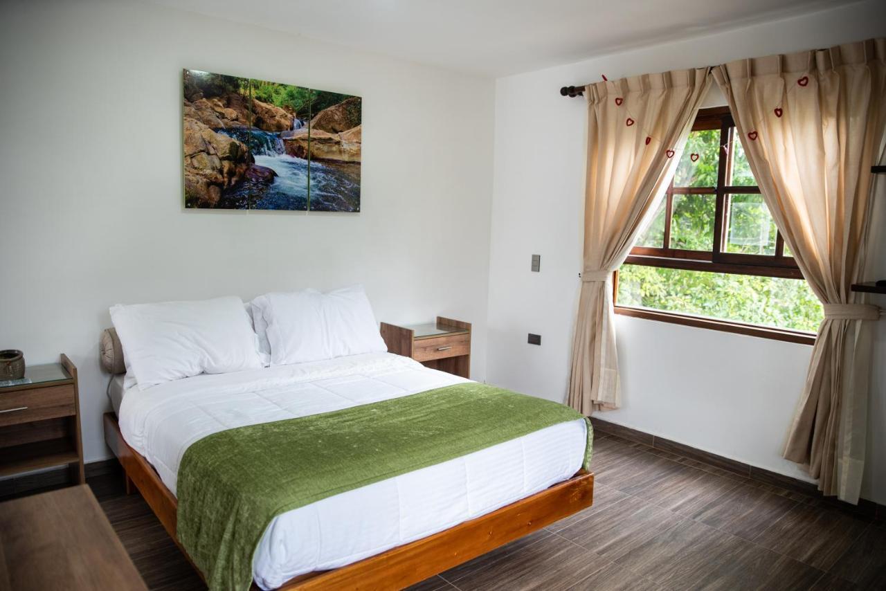Hotel On The Rock Minca Εξωτερικό φωτογραφία