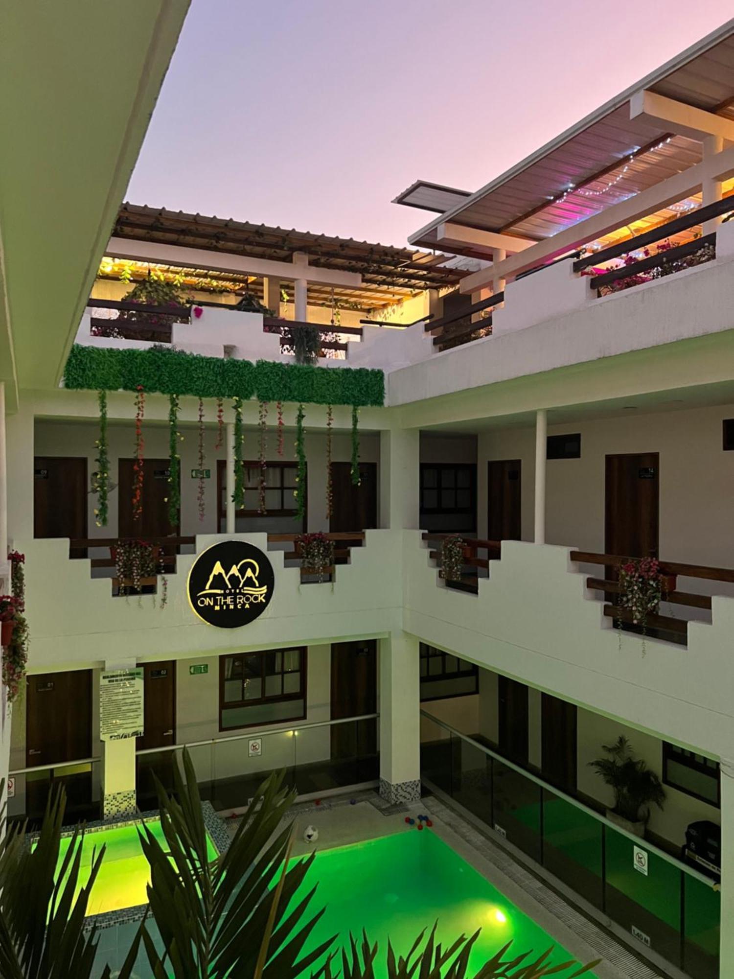 Hotel On The Rock Minca Εξωτερικό φωτογραφία